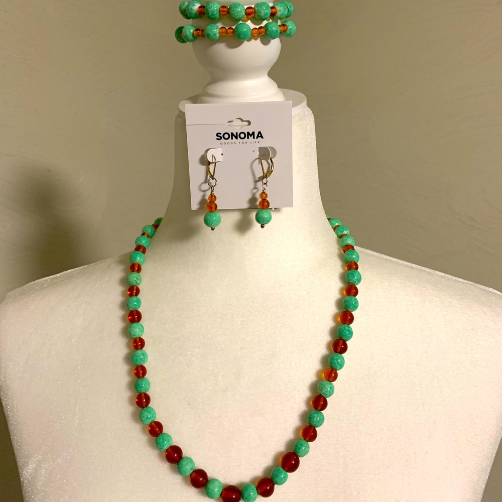 NWT Handmade Beaded Jewelry Set